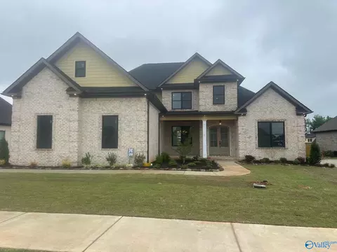 22931 Gunner Cir, Athens, AL 35613