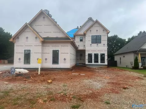 22831 Gunner Cir, Athens, AL 35613