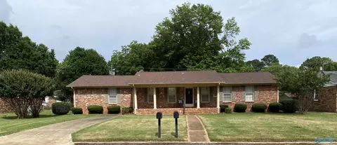 1204 Cloverdale Ave, Decatur, AL 35601