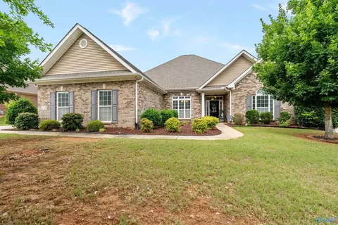 242 Heritage Mill Dr, Madison, AL 35758
