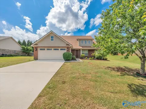 15813 Cold Branch Dr, Harvest, AL 35749
