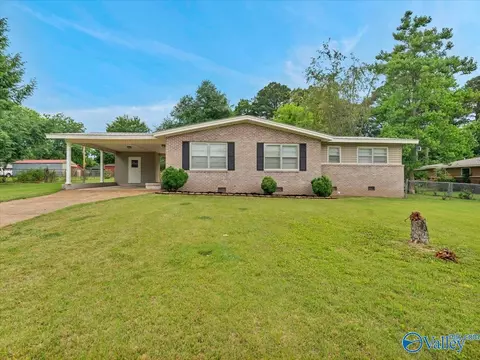 1615 7th Ave, Decatur, AL 35601
