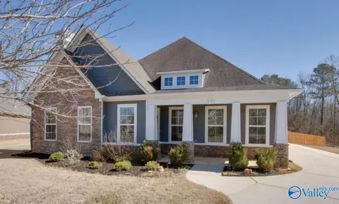 230 Wolf Creek Trl, Huntsville, AL 35824