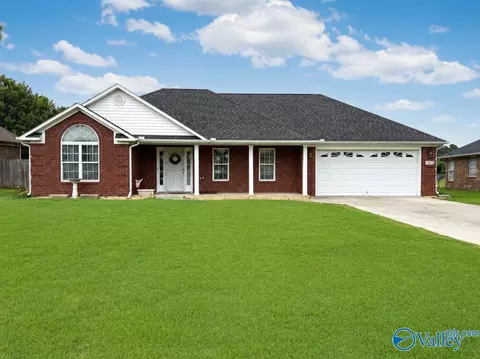 17366 Jameson Dr, Harvest, AL 35749