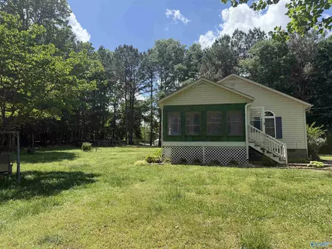 70 Shady Ln, Somerville, AL 35670