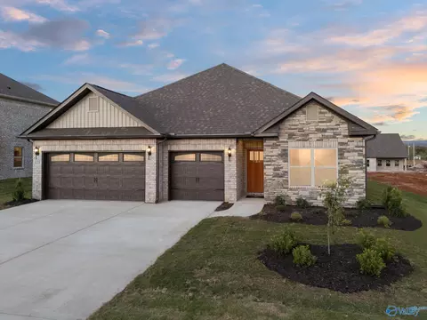152 Balboa Rd, Meridianville, AL 35759