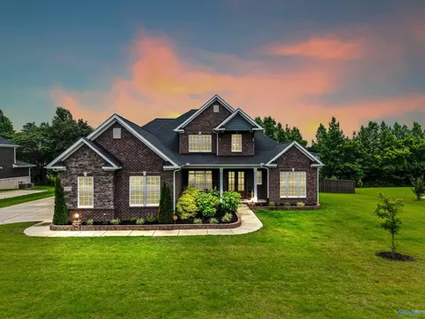 335 Merrydale Dr, Huntsville, AL 35811