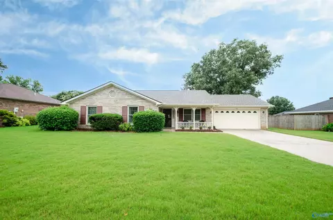 2147 Noel Dr, Huntsville, AL 35803