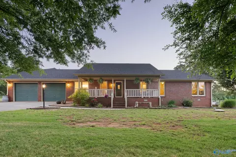 398 Jimmy Fisk Rd, Hazel Green, AL 35750