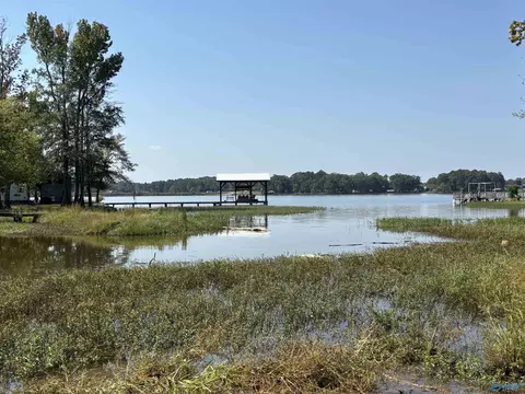 93 Spring Creek Campground # A, Centre, AL 35960