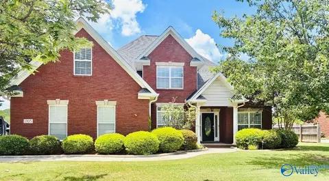 1905 Weatherly Cir, Decatur, AL 35603