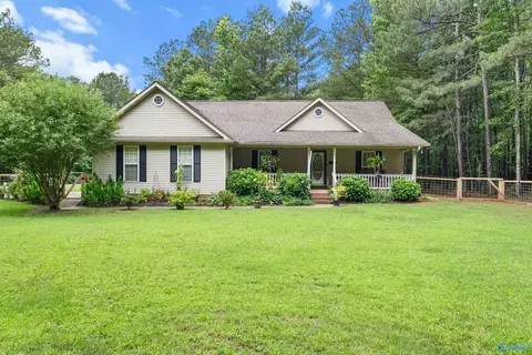 315 Oak Hill Dr, Centre, AL 35960