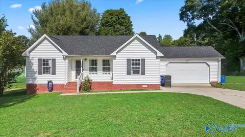 2040 Whitesville Rd, Albertville, AL 35950