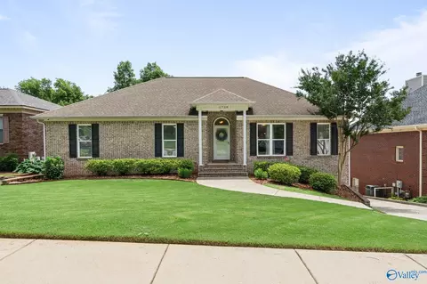 1728 Alm Dr, Huntsville, AL 35801