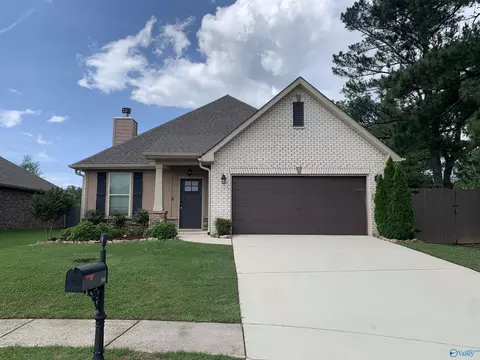 184 Summer Pointe Ln, Madison, AL 35757