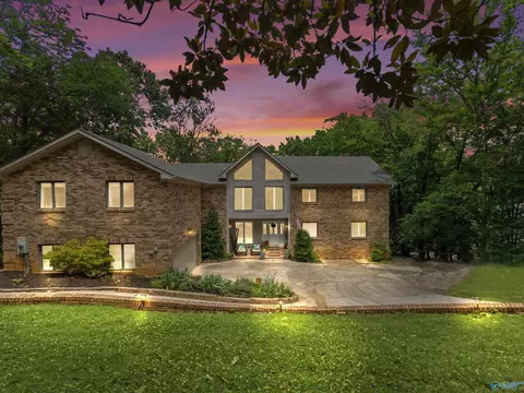 10017 Torino Dr, Huntsville, AL 35803