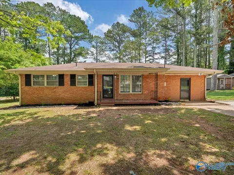 3204 Hollins St, Huntsville, AL 35810
