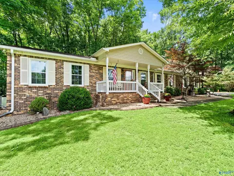 5112 Sunrise Trl, Huntsville, AL 35810