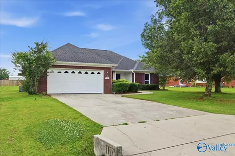 110 Mcmeans Ln, Huntsville, AL 35811