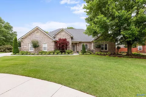 102 Langly Ct, Madison, AL 35758