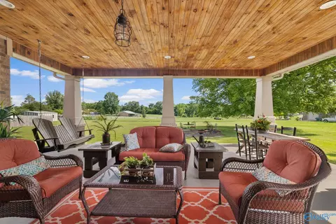 Exterior - 260 County Road 470, Trinity, AL 35673 photo 7 of 13