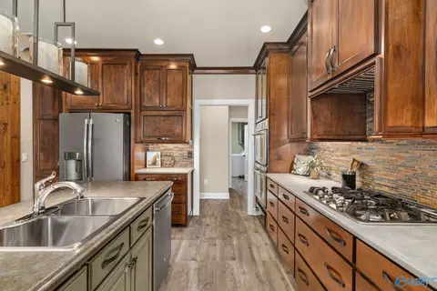 Kitchen - 260 County Road 470, Trinity, AL 35673 photo 4 of 5