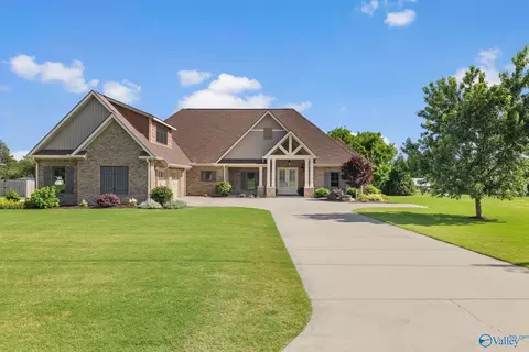 260 County Road 470, Trinity, AL 35673