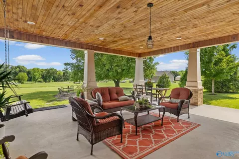 Exterior - 260 County Road 470, Trinity, AL 35673 photo 6 of 13