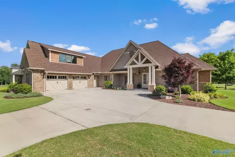 Exterior - 260 County Road 470, Trinity, AL 35673 photo 2 of 13