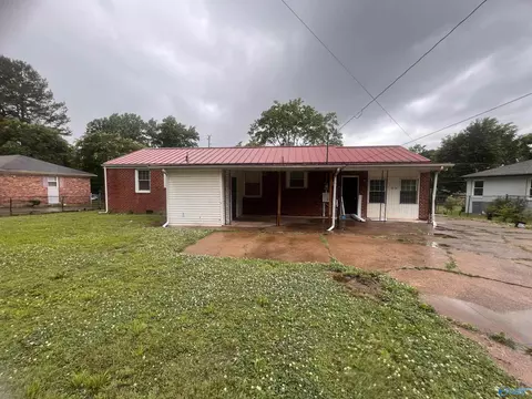 3806 Lakeview Dr, Huntsville, AL 35810