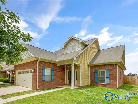 2440 Bell Manor Dr, Huntsville, AL 35803