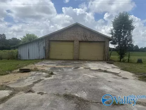 Exterior - 5030 Highway 71, Dutton, AL 35744 photo 4 of 7