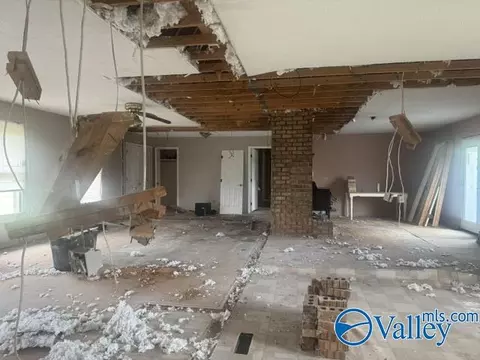 Entry Way - 5030 Highway 71, Dutton, AL 35744 photo 1 of 1