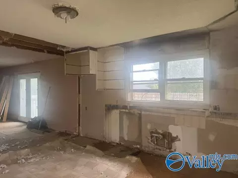 Kitchen - 5030 Highway 71, Dutton, AL 35744 photo 1 of 1