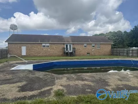 Exterior - 5030 Highway 71, Dutton, AL 35744 photo 6 of 7