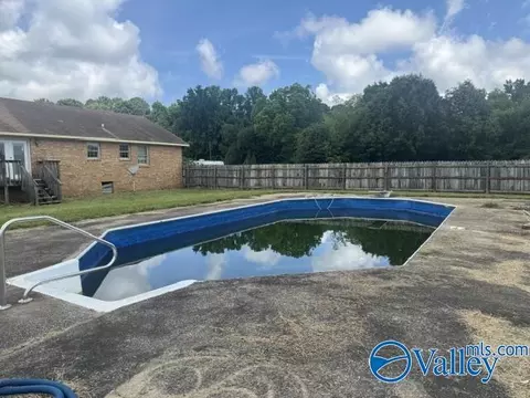 Exterior - 5030 Highway 71, Dutton, AL 35744 photo 5 of 7