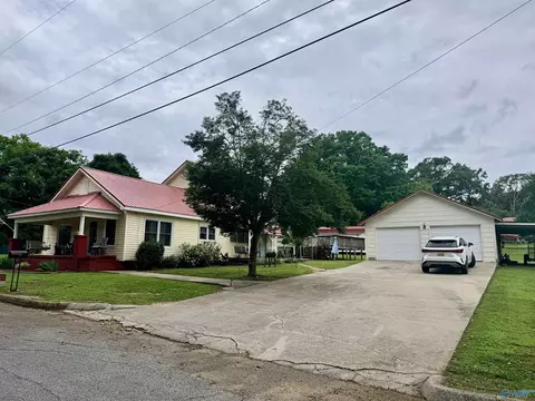 117 Mcclellan St, Piedmont, AL 36272