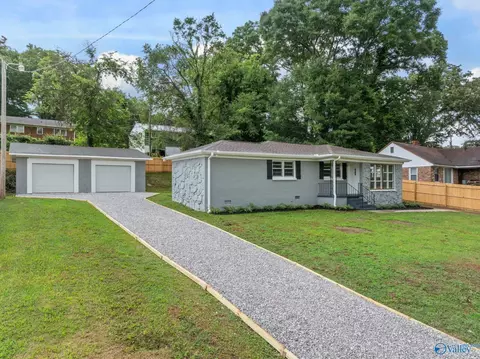 1014 Madison Ave, Tuscumbia, AL 35674