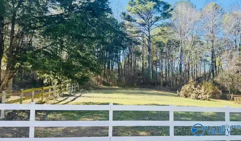 6323 Maywick Dr, Huntsville, AL 35810