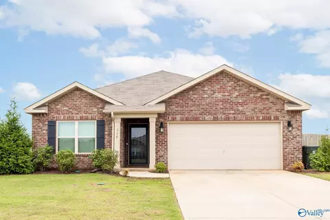 110 Sage Ct, Hazel Green, AL 35750
