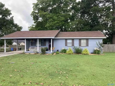 1311 SW Elizabeth Dr, Hartselle, AL 35640