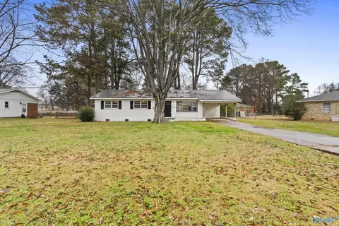3608 Crestmore Ave, Huntsville, AL 35816