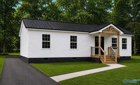 608 Brown St, Boaz, AL 35957