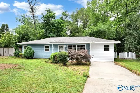 2010 SE 13th St, Decatur, AL 35601