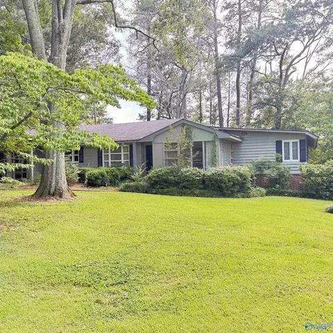 Exterior - 207 Iris Dr, Centre, AL 35960 photo 3 of 7