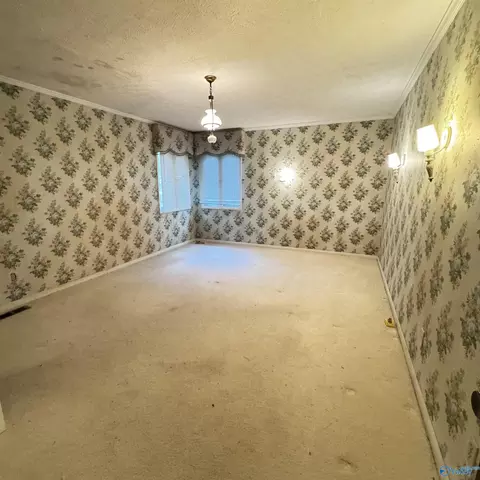 Bedroom - 207 Iris Dr, Centre, AL 35960 photo 1 of 4