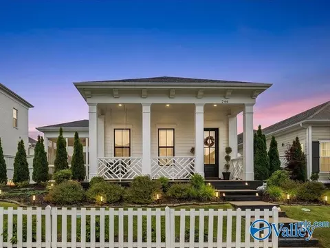 244 Farmhouse Dr, Madison, AL 35757
