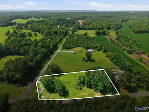 3563 E Upper River Rd, Decatur, AL 35670