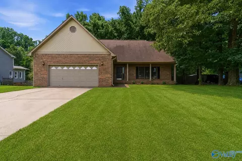 202 Rosecliff Dr, Harvest, AL 35749