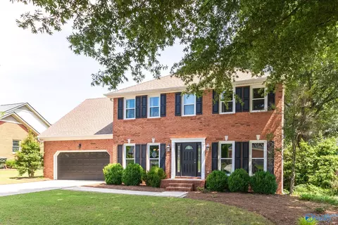 3215 Vicksburg Dr, Decatur, AL 35603